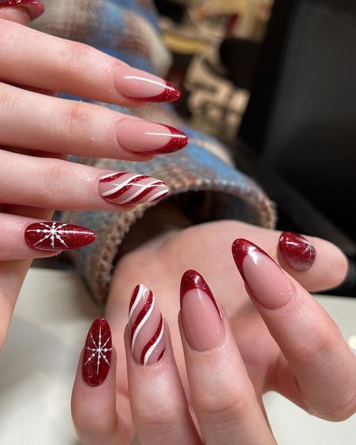 Trendy Christmas Nail Designs
