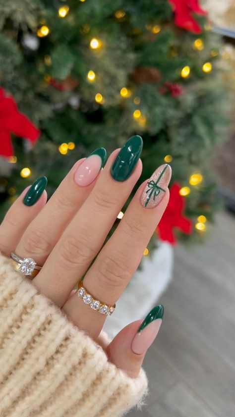 Trendy Christmas Nail Designs